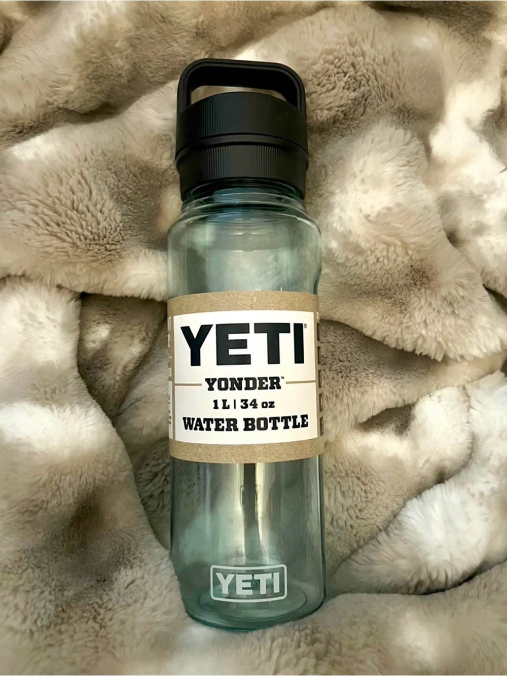 YETI Yonder 34 oz Water Bottle - Teal with Black Lid